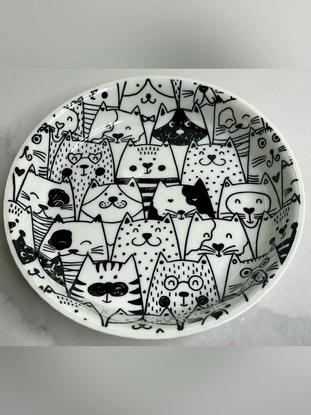 Cat Plate or Cat Dish Dessert Plate Ceramic 5” Kitten Faces White Black NEW